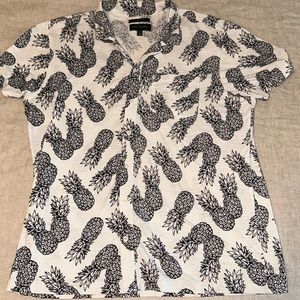 Slim fit Banana Republic Button Down Shirt (L)